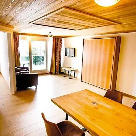 & Leysin